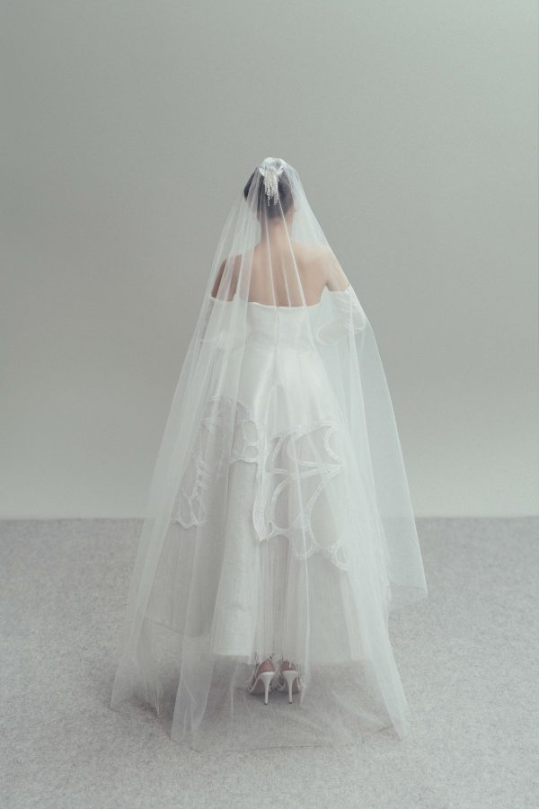 ROUND VEIL