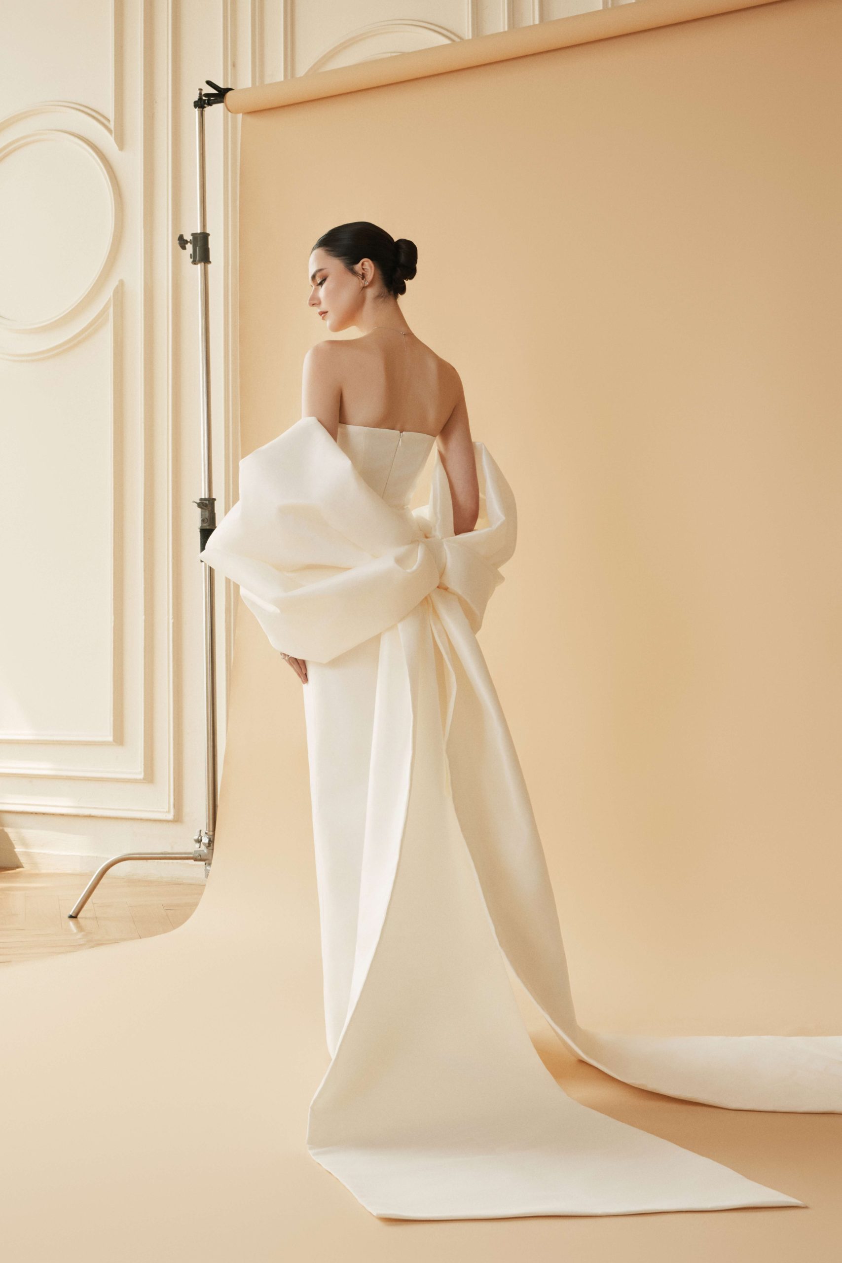 BOW OVERCOAT
