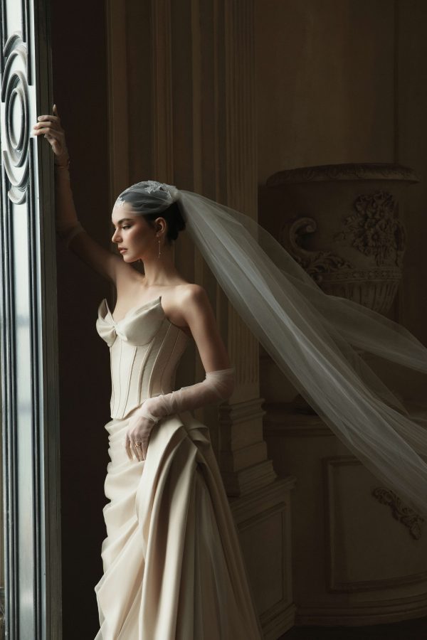 LONG HEAD-COVERING VEIL - Image 3