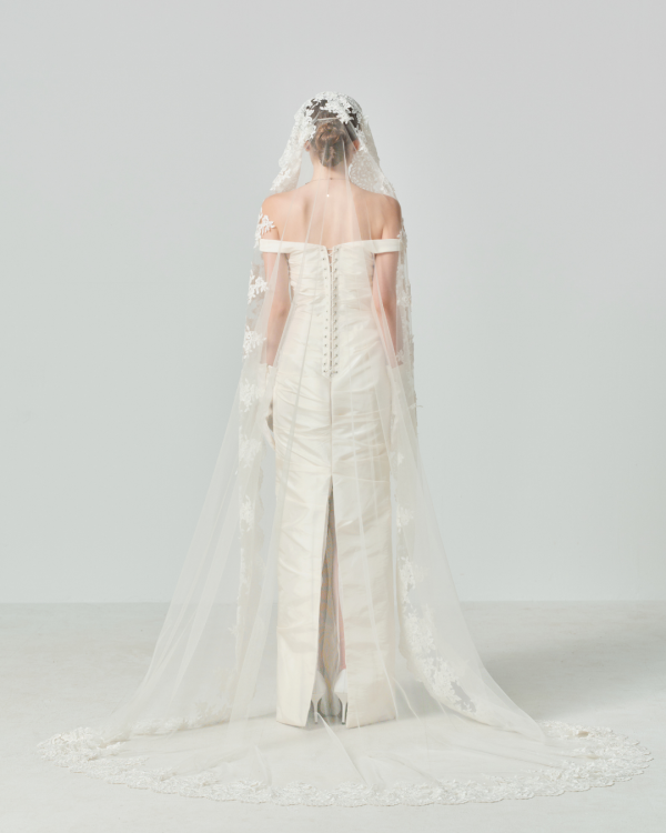 MANTILLA VEIL