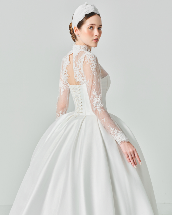 WHISPERING LACE - Image 3