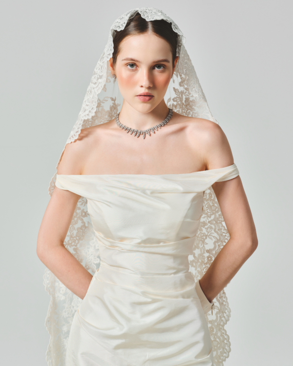 MANTILLA VEIL - Image 3