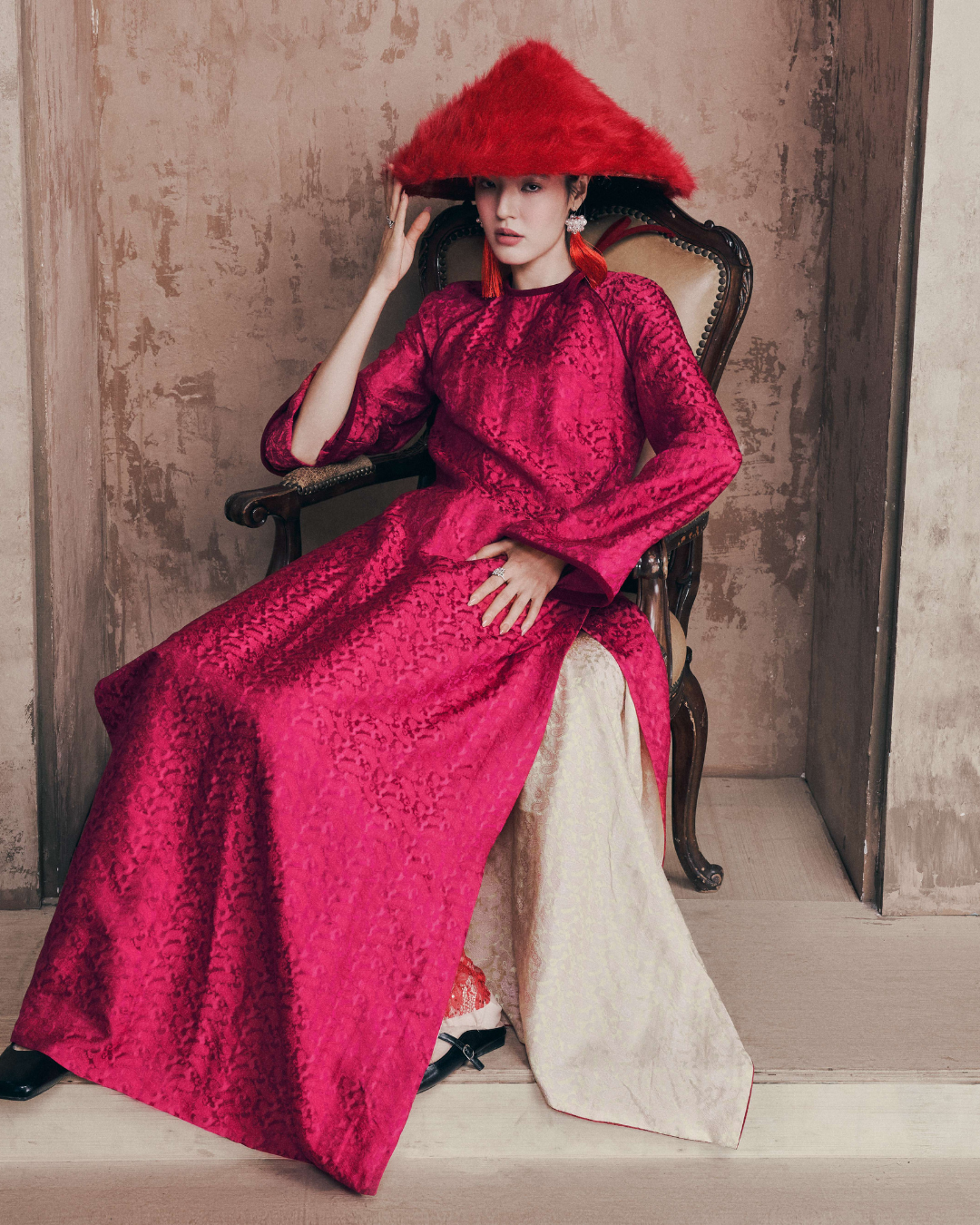 CROWN WHISPER - Image 2