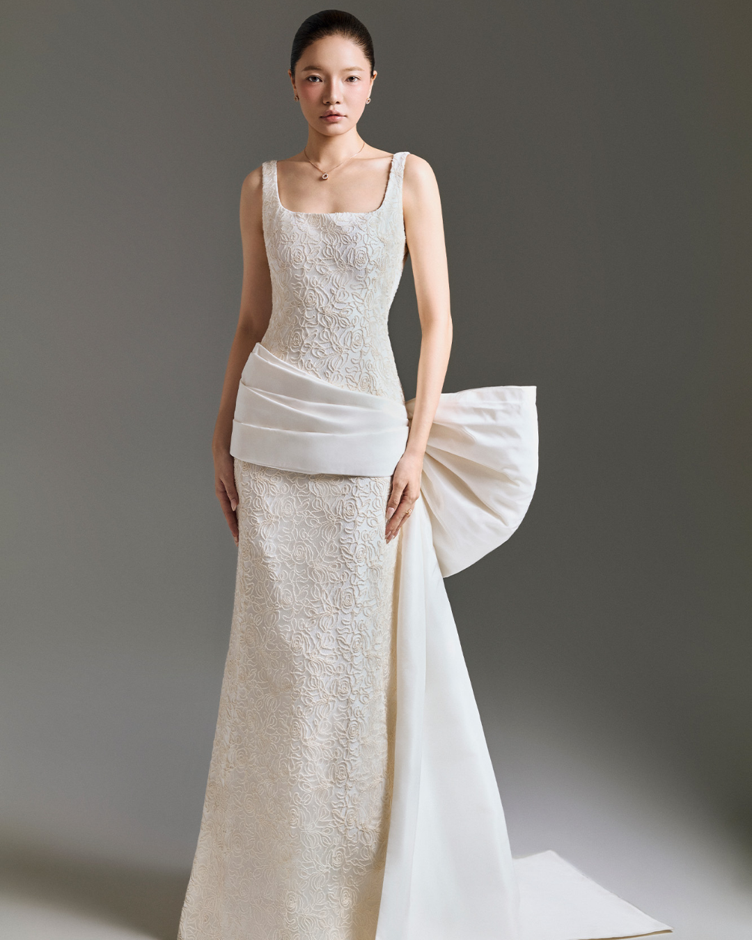 IVORY KNOT