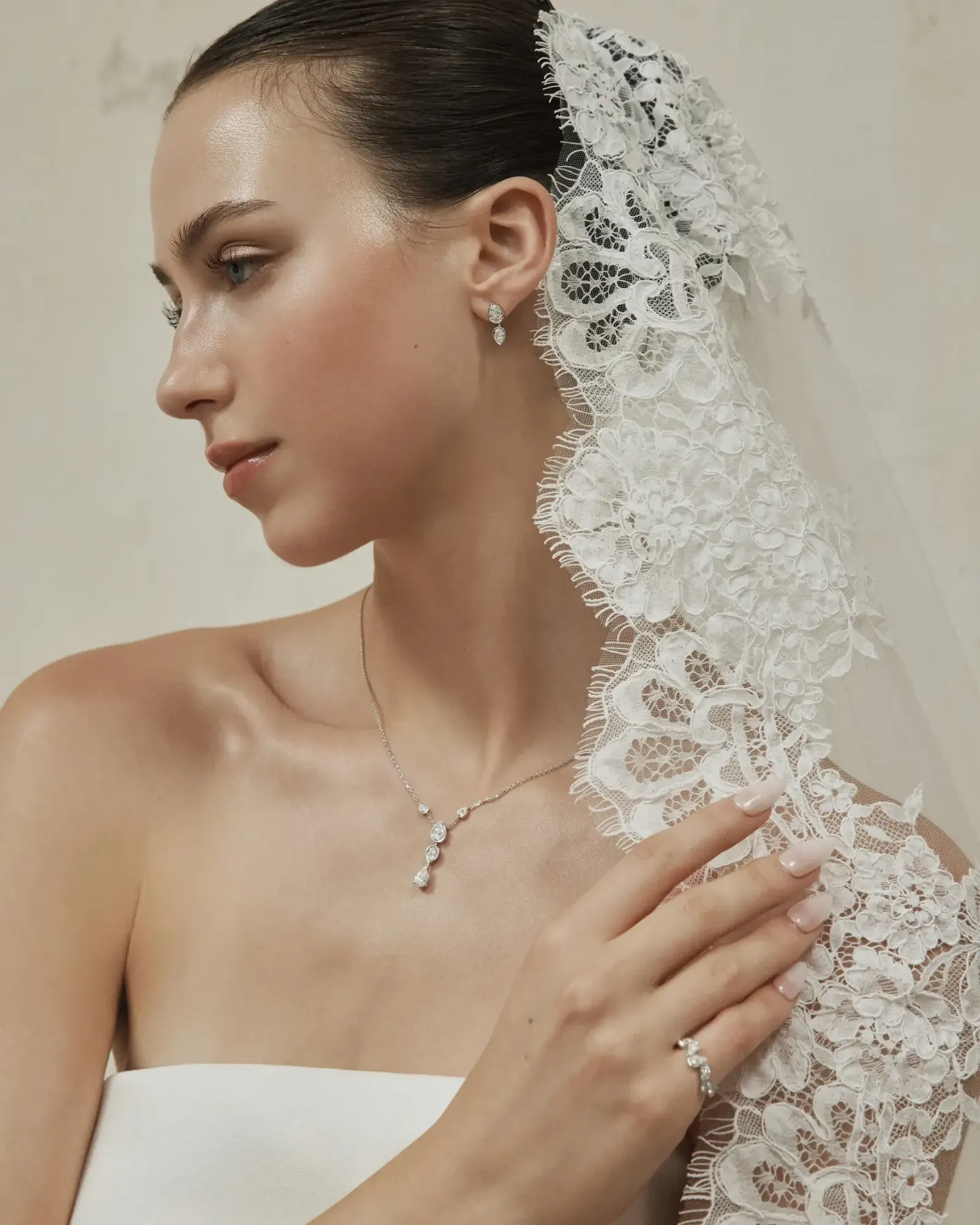 SACRED LACE VEIL